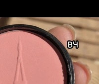 رژگونه مات تاپ با رنگهای متنوع همراه با پد دایره ای و مربعی |رژگونه با ماندگاری بالا و بافت مخملی - مزون یونا
