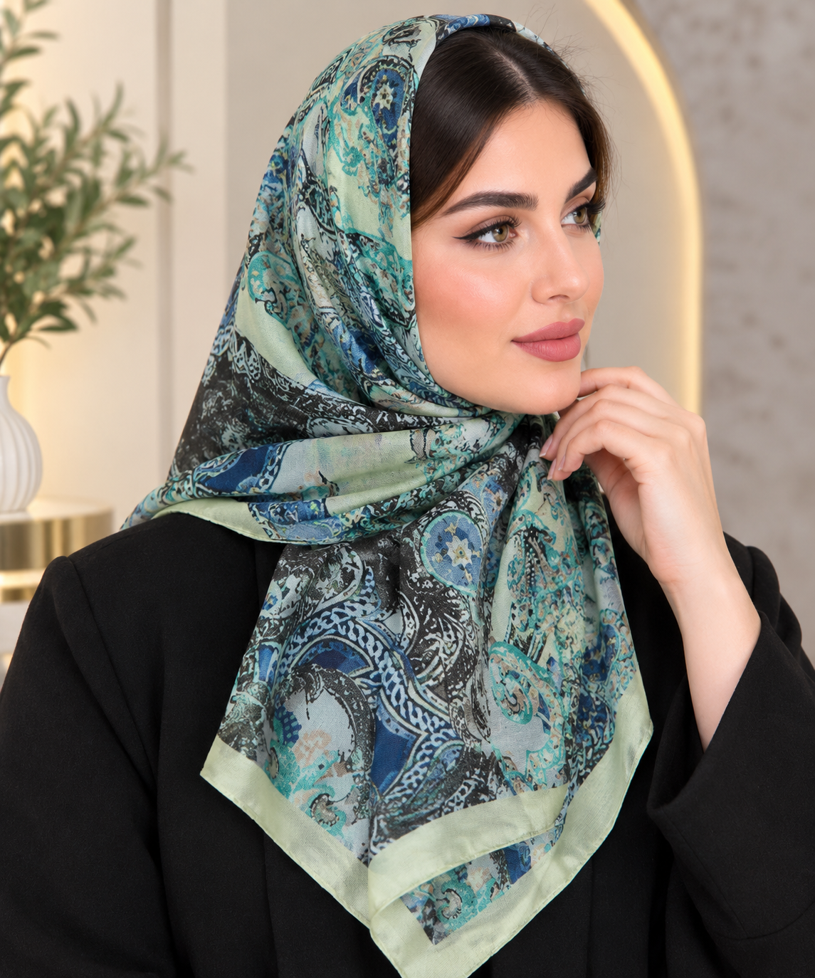 روسری حریر لطیف قواره ۱۱۰